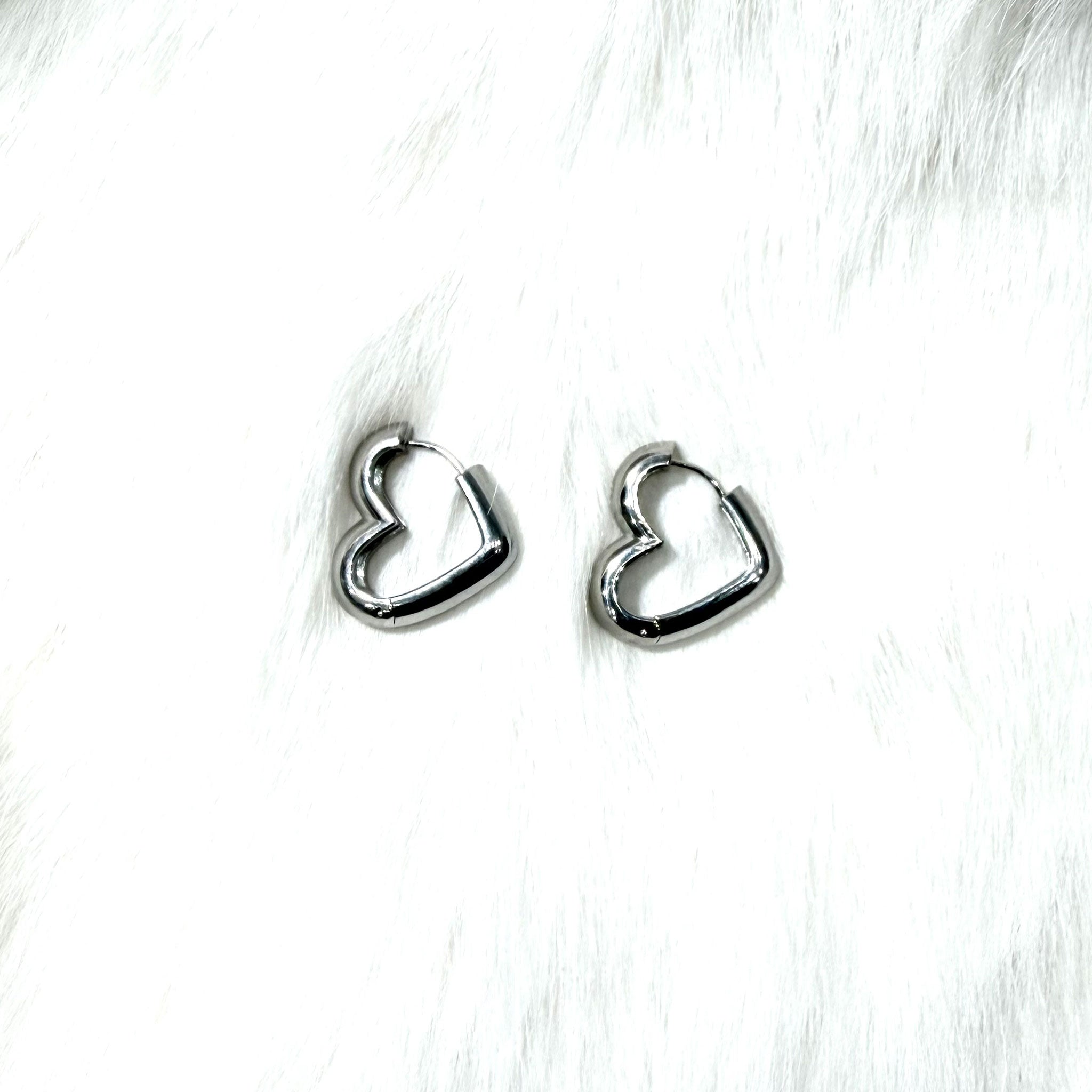 Orecchini a cerchio Love