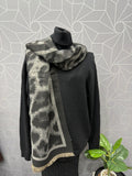 Sciarpone animalier grigio