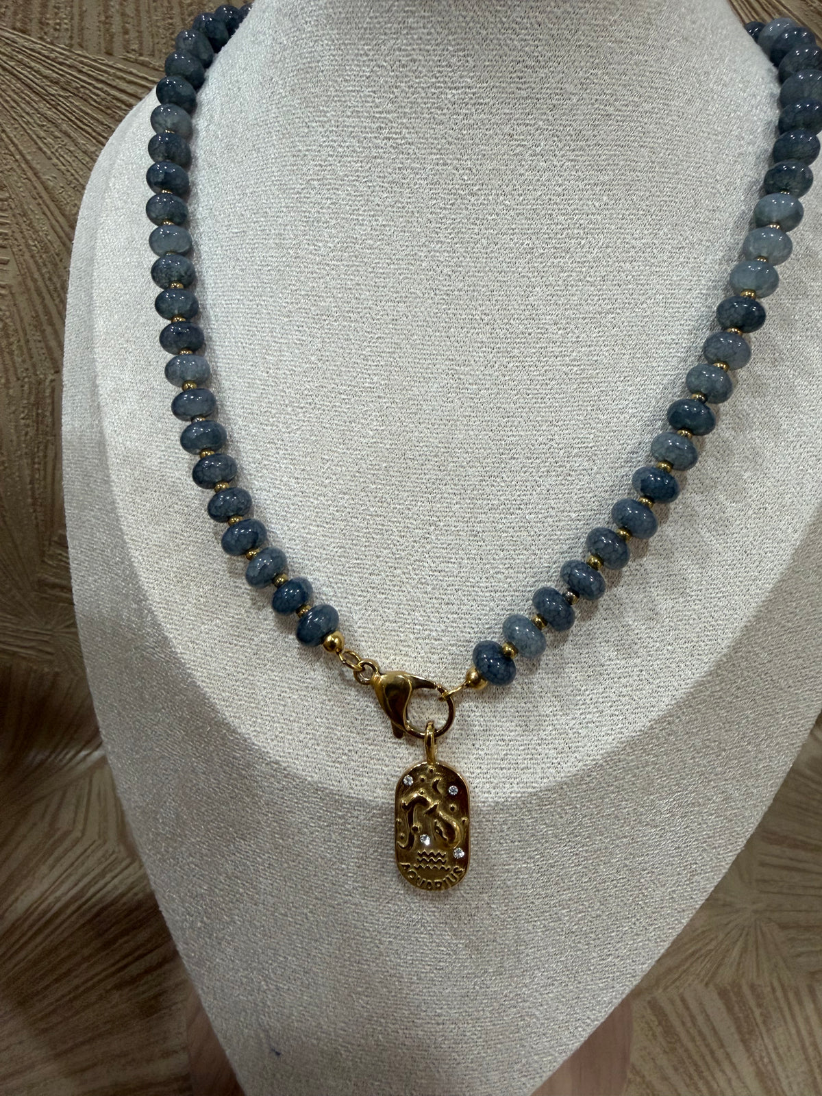 Collana tropico del Capricorno