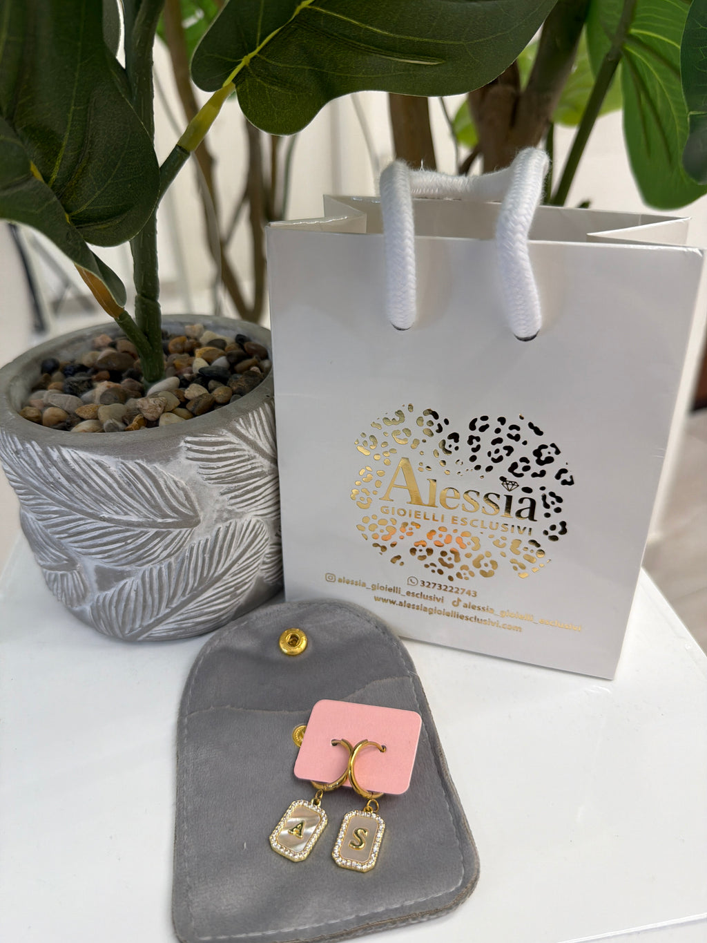 Cerchietti con lettere madreperla