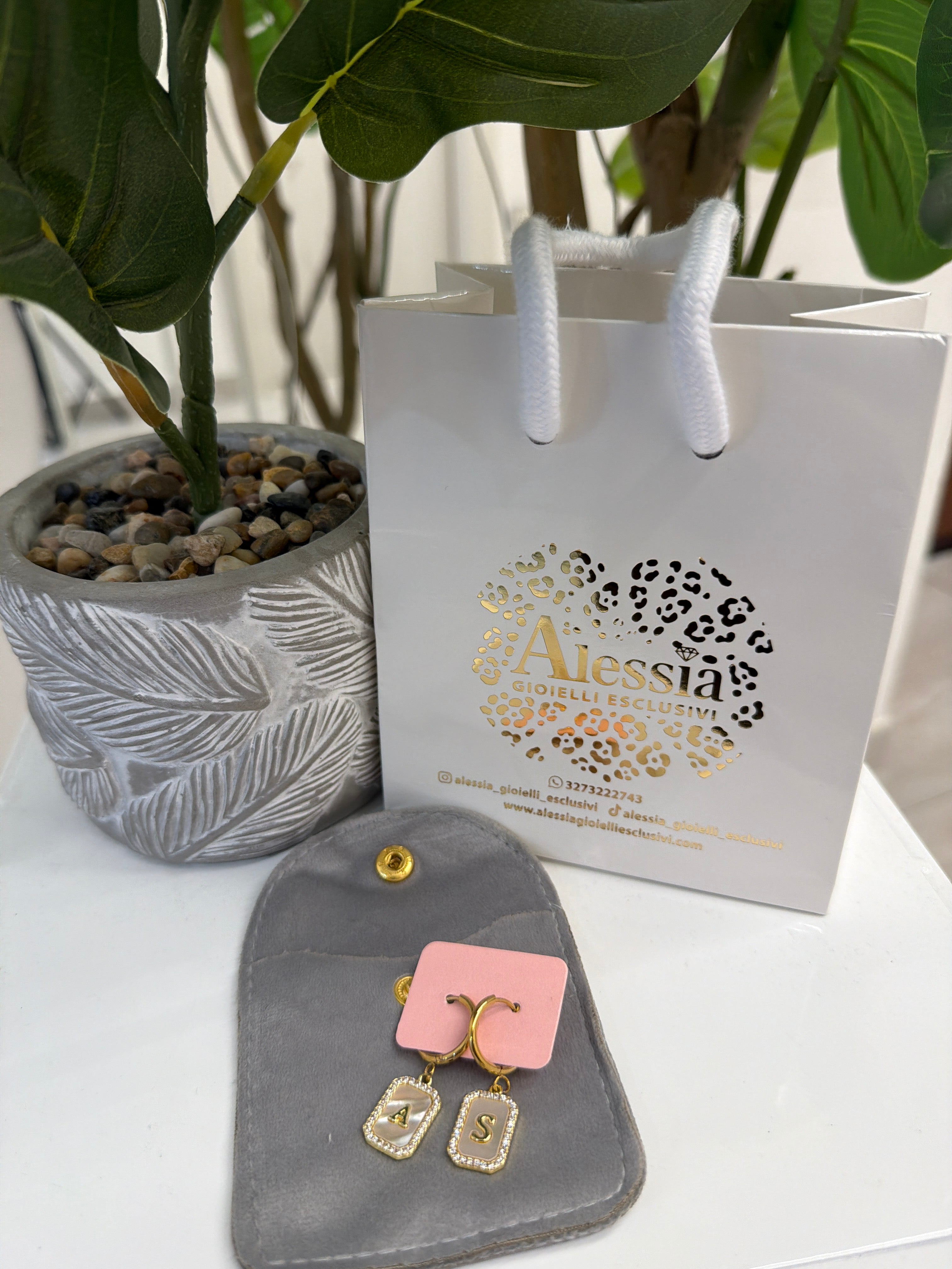 Cerchietti con lettere madreperla