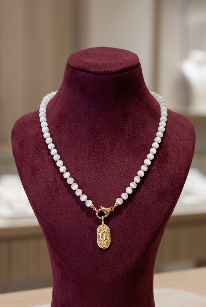Collana Bianca con segno zodiacale