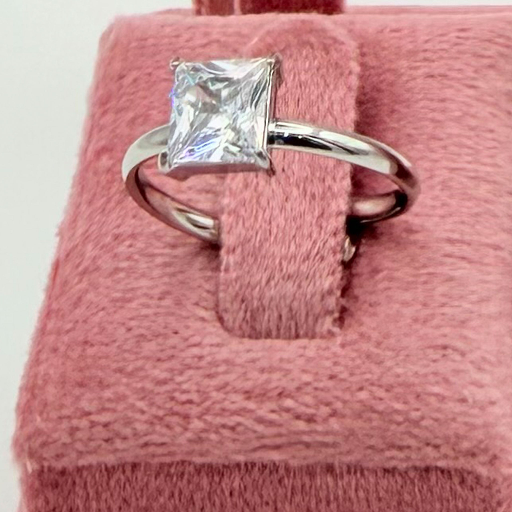 Anello Solitario Quadrato